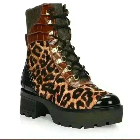 ❤️‍🔥Michael Kors Khloe Lace  Up boot - Picture 1 of 6